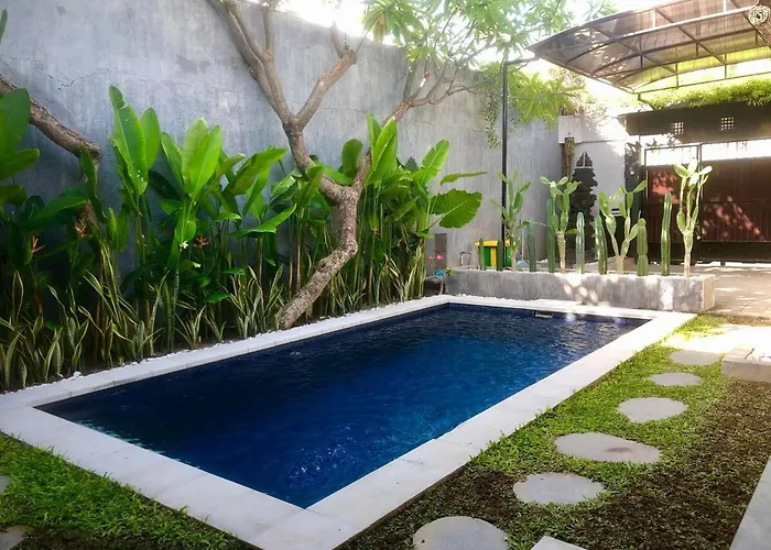 Adels 3 Bedrooms Villa Seminyak